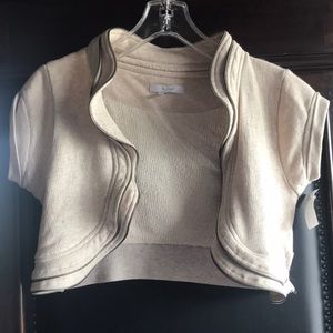 Cropped zipper-edges jacket